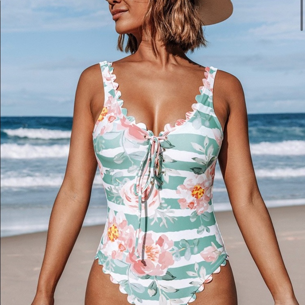 Floral and striped scalloped one piece swimsuit size Large